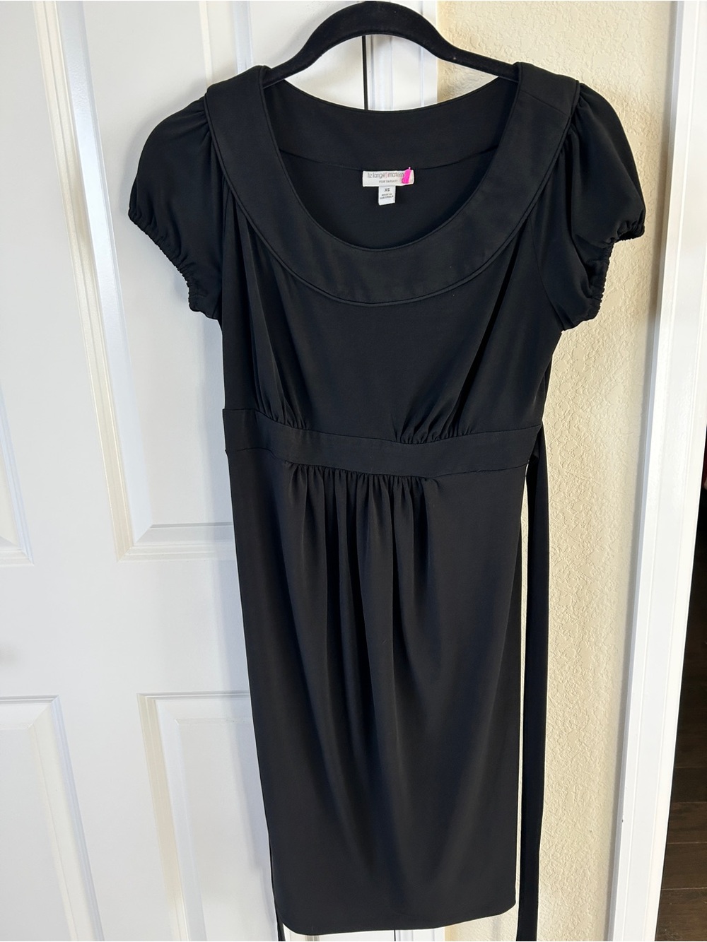 Liz Lange Black Short-Sleeve Scoop-Neck Empire Dress